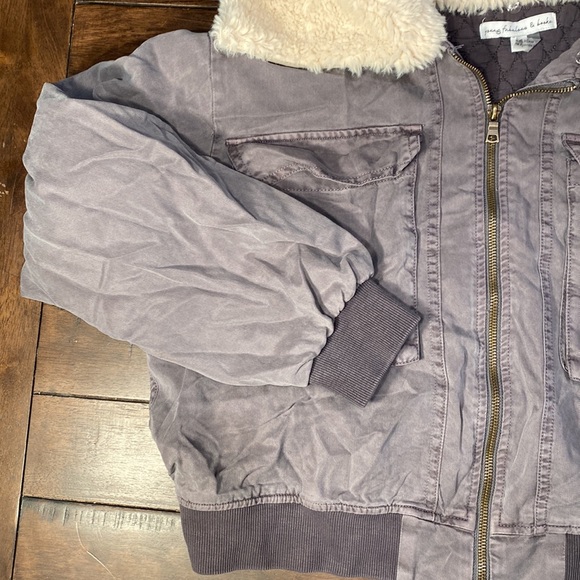 🪴Sold🪴 “Young Fabulous & Broke” Bomber Jacket🪴 - Picture 7 of 13